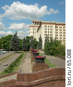 Западное крыло высотного здания МГУ (2007 год). Стоковое фото, фотограф Татьяна Юни / Фотобанк Лори