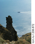 Вид с Карадага на море и проплывающий экскурсионный теплоход (2006 год). Стоковое фото, фотограф Олег Титов / Фотобанк Лори