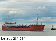 Танкер в море (2008 год). Редакционное фото, фотограф Игорь Струков / Фотобанк Лори