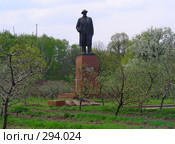 В Ботаническом саду на ВВЦ.  Памятник Мичурину Ивану Владимировичу (2008 год). Редакционное фото, фотограф lana1501 / Фотобанк Лори