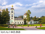 Москва. Царицыно. Храм иконы Божией Матери "Живоносный Источник" (2008 год). Редакционное фото, фотограф Сергей Лаврентьев / Фотобанк Лори