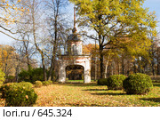 Ворота потешной крепости Петра III. Ораниенбаум (2008 год). Редакционное фото, фотограф Александр Щепин / Фотобанк Лори