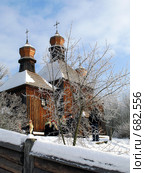Деревянная церковь в Пирогово (2009 год). Редакционное фото, фотограф Левченко Ольга / Фотобанк Лори