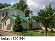 Дмитров. Хозяйственный корпус на территории Борисоглебского монастыря (2008 год). Стоковое фото, фотограф Julia Nelson / Фотобанк Лори