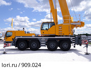 Автокран "Liebherr" LTM 1100-4.2 (2009 год). Редакционное фото, фотограф Журавлев Андрей / Фотобанк Лори