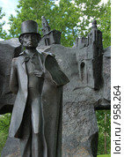 Памятник Пушкину в Витебске, Беларусь (2009 год). Редакционное фото, фотограф Татьяна Цибушок / Фотобанк Лори