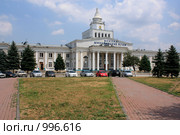 Железнодорожный вокзал, Минеральные Воды (2009 год). Редакционное фото, фотограф Igor Kornienko / Фотобанк Лори