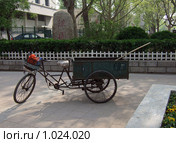 Грузовой велосипе в Китае (2009 год). Стоковое фото, фотограф Estet / Фотобанк Лори