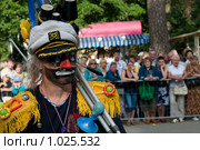 Клоун на улице (2009 год). Редакционное фото, фотограф Okssi / Фотобанк Лори