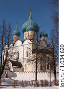 Рождественский храм в Суздале (1222-1225) (2009 год). Редакционное фото, фотограф Яков Филимонов / Фотобанк Лори