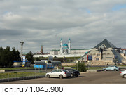 Казань. Кремль и КРК "Пирамида" (2009 год). Редакционное фото, фотограф Корчагина Полина / Фотобанк Лори
