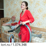 Уборка в квартире. Стоковое фото, фотограф Яков Филимонов / Фотобанк Лори