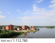 Новые дома на набережной реки Бия. Город Бийск, Алтайский край (2009 год). Стоковое фото, фотограф Григорий Писоцкий / Фотобанк Лори