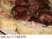 Картофельный рулет с окорочками. Стоковое фото, фотограф Николай Истомин / Фотобанк Лори