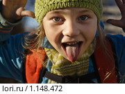 Девочка показывает язык. Стоковое фото, фотограф Смирнов Владимир / Фотобанк Лори