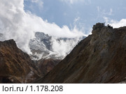 Люди в кратере вулкана. Камчатка. Стоковое фото, фотограф Ирина Игумнова / Фотобанк Лори
