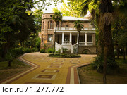 Домик  в Сочи (2009 год). Стоковое фото, фотограф Евгений Грицун / Фотобанк Лори