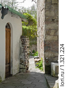 На территории мечети Муфтий Джами в Феодосии (2009 год). Стоковое фото, фотограф Parmenov Pavel / Фотобанк Лори