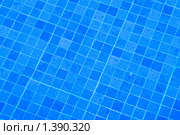 Фон Дно бассейна из маленьких синих плиточек. Стоковое фото, фотограф Александр Косарев / Фотобанк Лори