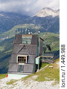 Станция канатной дороги в горах (2009 год). Стоковое фото, фотограф Петр Кириллов / Фотобанк Лори