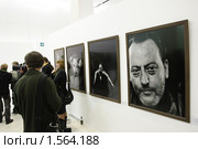 Москва, ЦВЗ "Манеж", открытие Фотобиеннале 2010. Работы Питер Линдберг / Peter Lindbergh. Редакционное фото, фотограф Дмитрий Неумоин / Фотобанк Лори