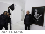Москва, ЦВЗ "Манеж", открытие Фотобиеннале 2010. Питер Линдберг / Peter Lindbergh. Редакционное фото, фотограф Дмитрий Неумоин / Фотобанк Лори