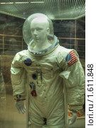 Костюм американского астронавта Collins (2010 год). Редакционное фото, фотограф Вадим Закревский / Фотобанк Лори