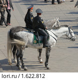 Конная милиция в Александровском саду (2010 год). Стоковое фото, фотограф Михаил Борсов / Фотобанк Лори
