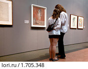 На выставке Пикассо в музее имени Пушкина (2010 год). Редакционное фото, фотограф Виктор Тараканов / Фотобанк Лори