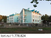 Современные малоэтажные дома (2010 год). Стоковое фото, фотограф Евгений Головко / Фотобанк Лори