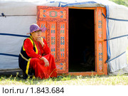 Женщина в бурятском наряде (2010 год). Редакционное фото, фотограф Александр Подшивалов / Фотобанк Лори