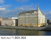Отель "Балчуг Кемпински" на Раушской набережной в центре Москвы (2010 год). Редакционное фото, фотограф lana1501 / Фотобанк Лори