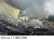 Кратер вулкана (2010 год). Стоковое фото, фотограф Кирилл Трифонов / Фотобанк Лори