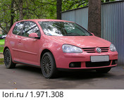 Розовая иномарка (2010 год). Редакционное фото, фотограф lana1501 / Фотобанк Лори