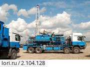 Специальная техника на нефтяном месторождении. Стоковое фото, фотограф Сергей Салдаев / Фотобанк Лори