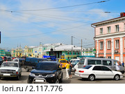 "Хаотичная" парковка на привокзальной площади Иркутска. Редакционное фото, фотограф Виктор Никитин / Фотобанк Лори
