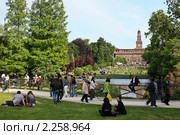 Парк Семпионе в Милане (Parco Sempione) (2010 год). Редакционное фото, фотограф Сергей Якуничев / Фотобанк Лори