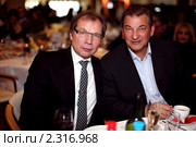 Третьяк Владислав вратарь и Розум Юрий пианист (2011 год). Редакционное фото, фотограф Андрей Дегтярёв / Фотобанк Лори