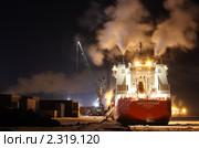 Контейнеровоз "Заполярный" на погрузке/загрузке в порту Дудинка (2010 год). Редакционное фото, фотограф Пьянков Александр / Фотобанк Лори