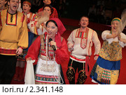 Надежда Бабкина корчит рожу (2011 год). Редакционное фото, фотограф Алена Потапова / Фотобанк Лори