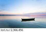 Лодка на озере. Стоковое фото, фотограф Юрий Брыкайло / Фотобанк Лори