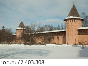 Крепостные стены и башни Спасо-Евфимиева монастыря в Суздале (2011 год). Редакционное фото, фотограф Gagara / Фотобанк Лори