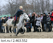Донской казак с шашкой скачет на коне ( с проводкой) (2011 год). Редакционное фото, фотограф Виктор Филиппович Погонцев / Фотобанк Лори