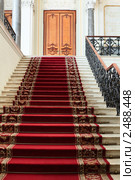 Парадная лестница в доме Труда, Санкт-Петербург (2011 год). Редакционное фото, фотограф Кекяляйнен Андрей / Фотобанк Лори