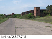 Руины авиабазы Нойтиф на Балтийской косе (2011 год). Стоковое фото, фотограф Сергей Куров / Фотобанк Лори