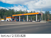 АЗС, автозаправочная станция "Нефтемаркет", Чита, Забайкалье (2011 год). Редакционное фото, фотограф Геннадий Соловьев / Фотобанк Лори