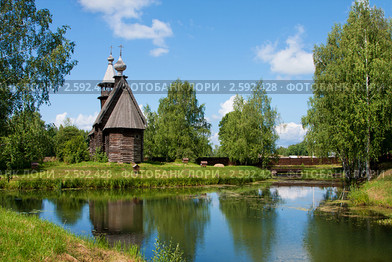 Кострома. Церковь Спаса Всемилостивого из с. Фоминское на речке Игуменка (2010 год). Редакционное фото, фотограф ElenArt / Фотобанк Лори