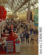 На выставке Металлообработка 2011 в экспоцентре на Красной Пресне. Редакционное фото, фотограф Самойлова Екатерина / Фотобанк Лори