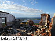 Разрушенное здание из красного кирпича. Стоковое фото, фотограф Валерий Александрович / Фотобанк Лори
