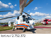 Многоцелевой транспортный вертолет МЧС России Камов Ка-32А11BC на авиасалоне МАКС 2011, Жуковский, Россия. Редакционное фото, фотограф Николай Винокуров / Фотобанк Лори